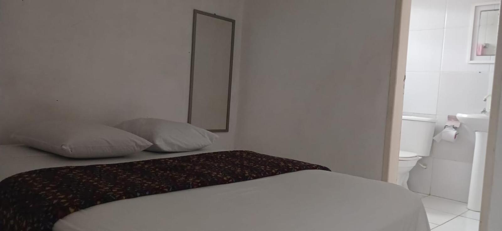 Acacia Hotel Лагуна Екстериор снимка
